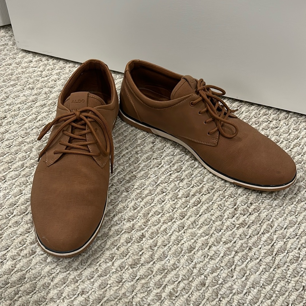 Men’s dress shoes